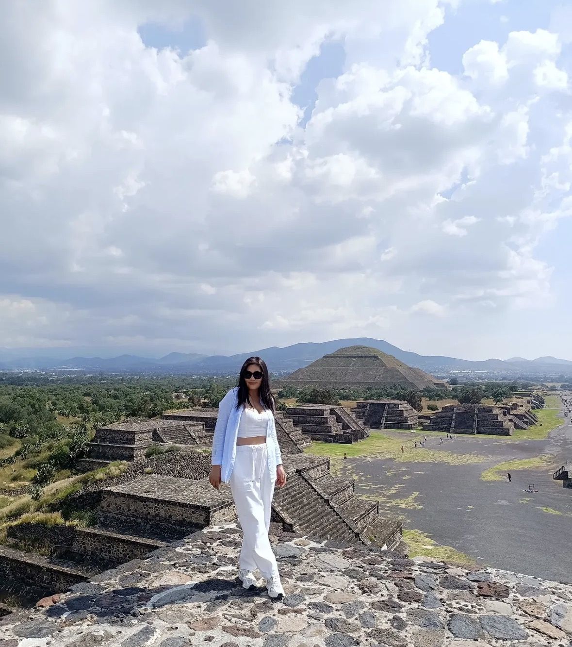 Teotihuacan Tour with Basilica of Guadalupe & Tlatelolco